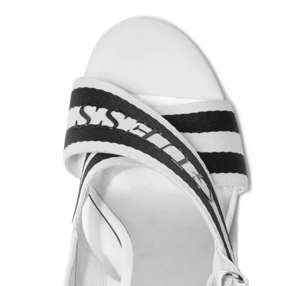 Guess block heel sandals monogram cross straps NWT - Picture 4 of 5